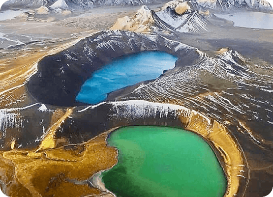 Iceland volcanic crater lake